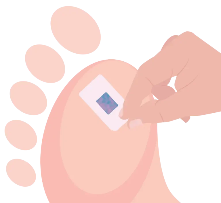 Carefully remove the pad from your foot, taking care not to touch the coloured central rectangle.